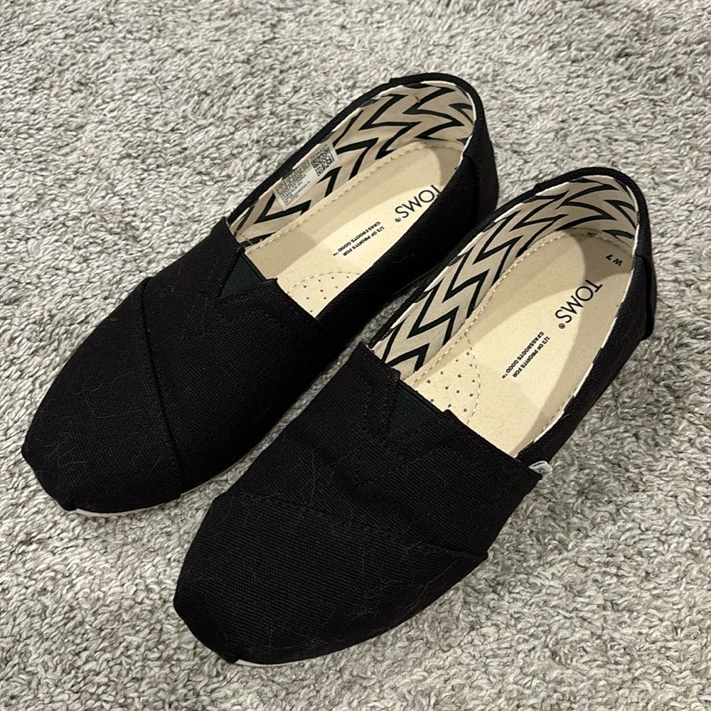 Black Toms
